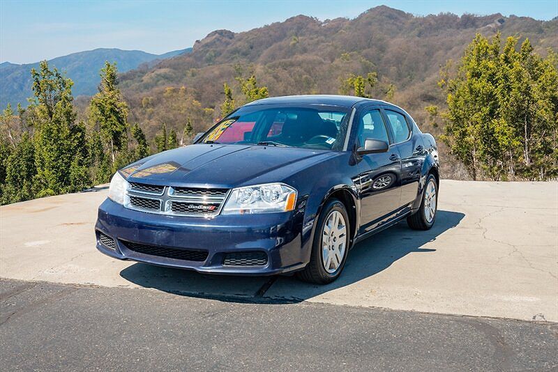 2013 DODGE Avenger