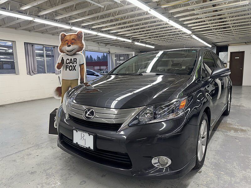 Lexus HS