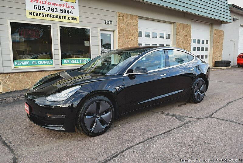 2019 TESLA Model 3
