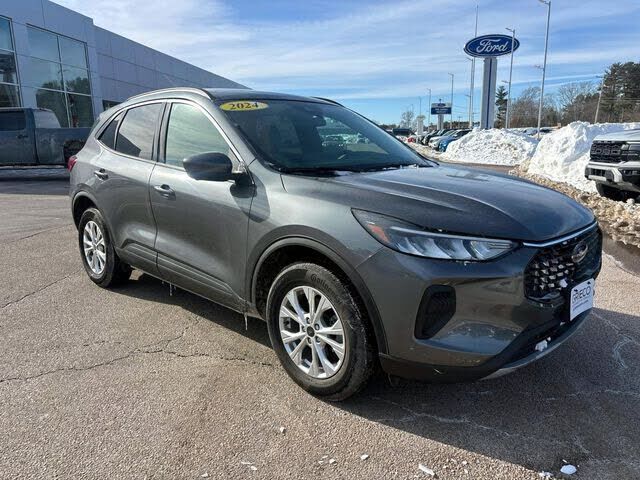 2024 FORD Escape
