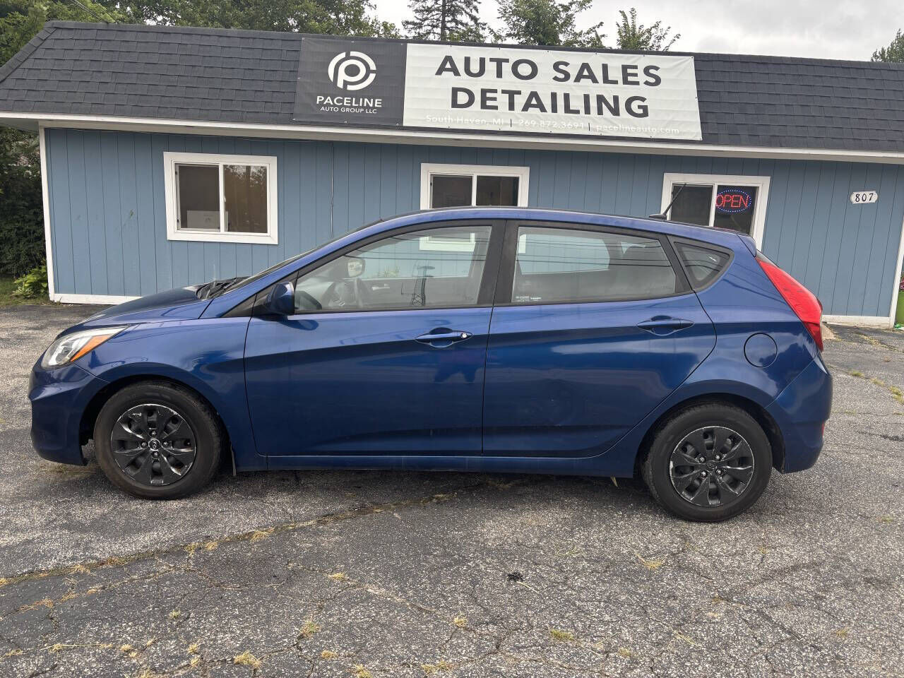 2017 HYUNDAI Accent