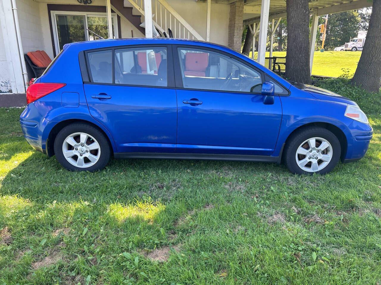 2009 NISSAN Versa