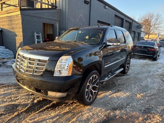 2011 CADILLAC Escalade