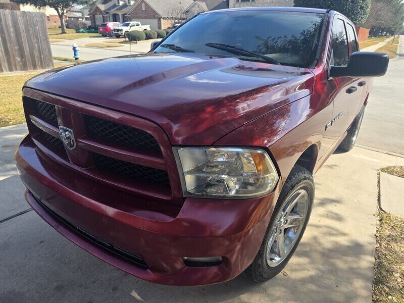 2012 DODGE Ram