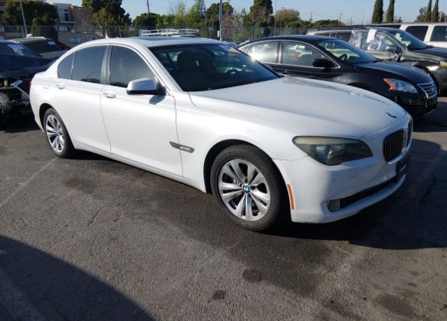 BMW 740i