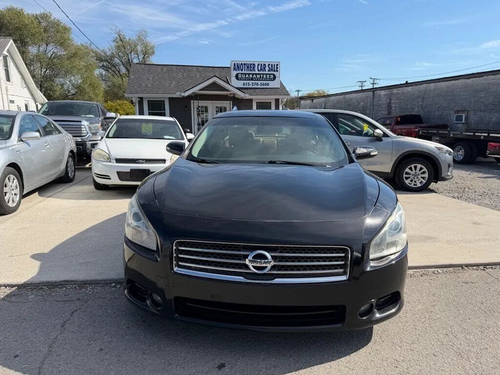 2010 NISSAN Maxima