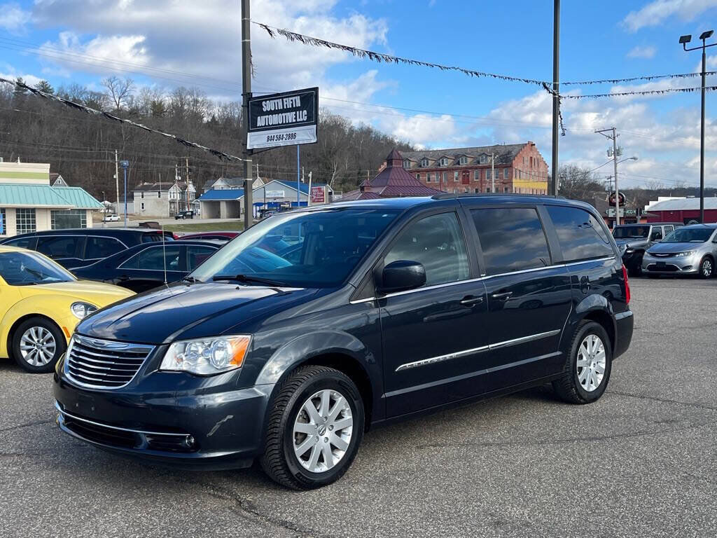 2014 CHRYSLER Town and Country