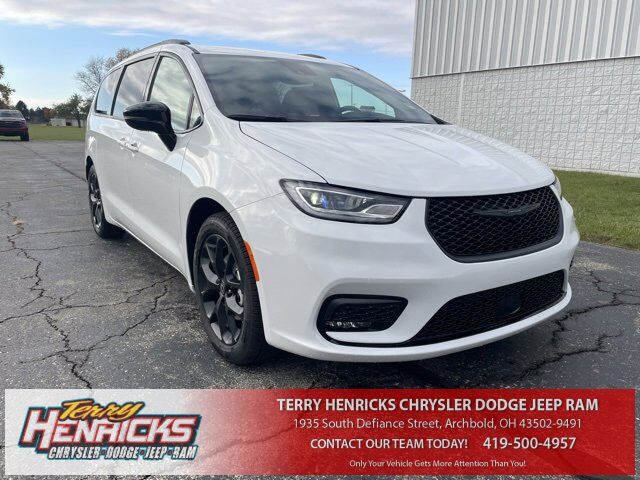 2026 CHRYSLER Pacifica