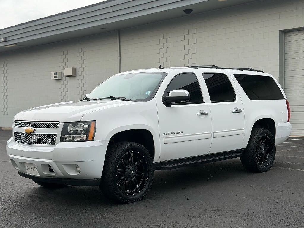 2013 CHEVROLET Suburban