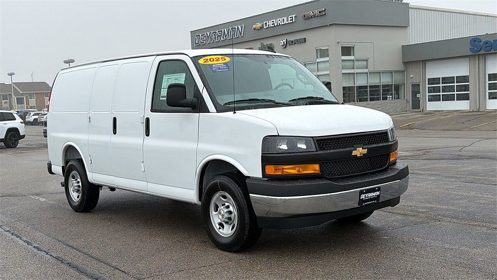2025 CHEVROLET Express