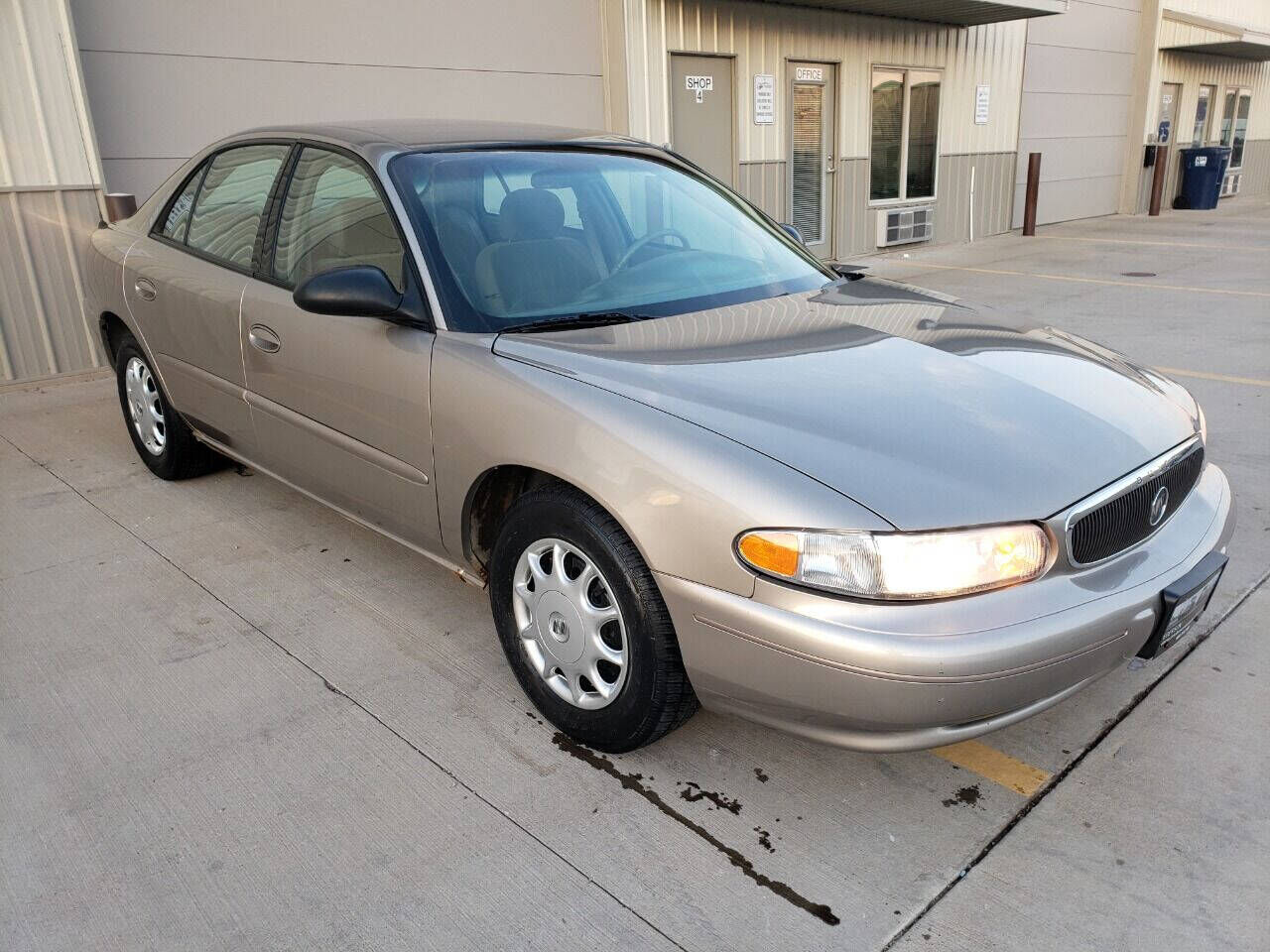 2003 BUICK Century