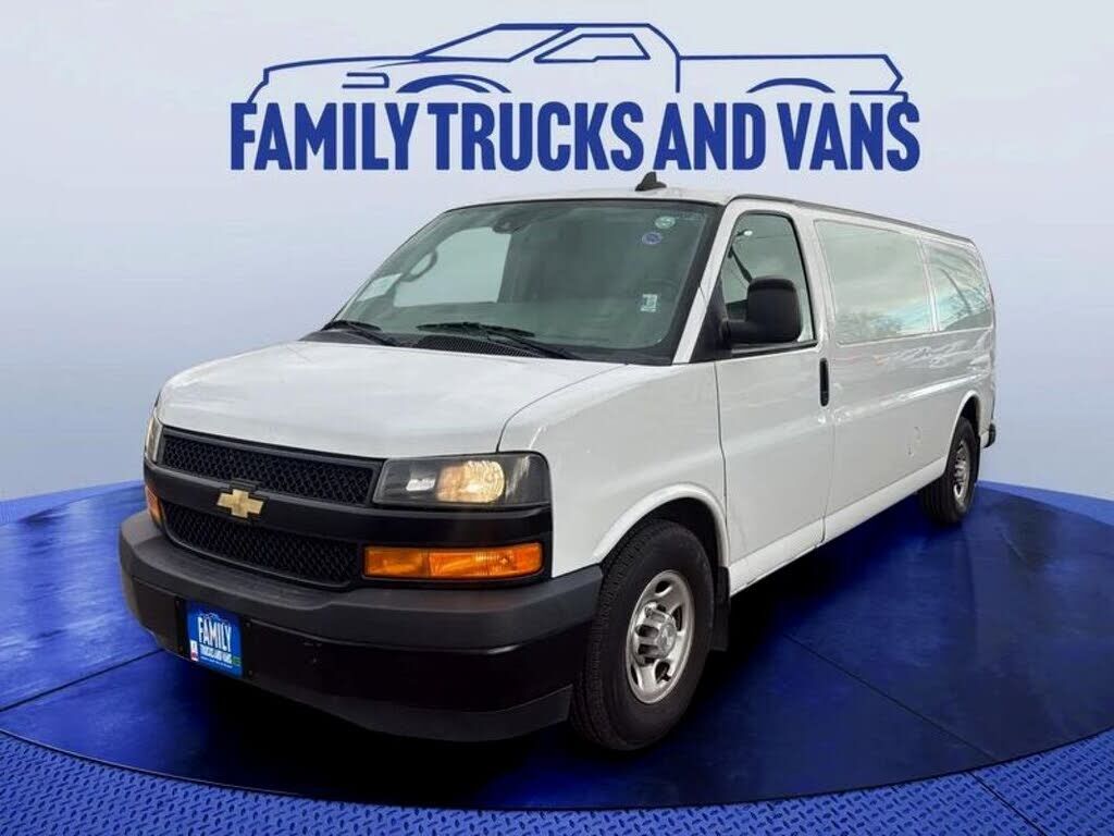 2019 CHEVROLET Express
