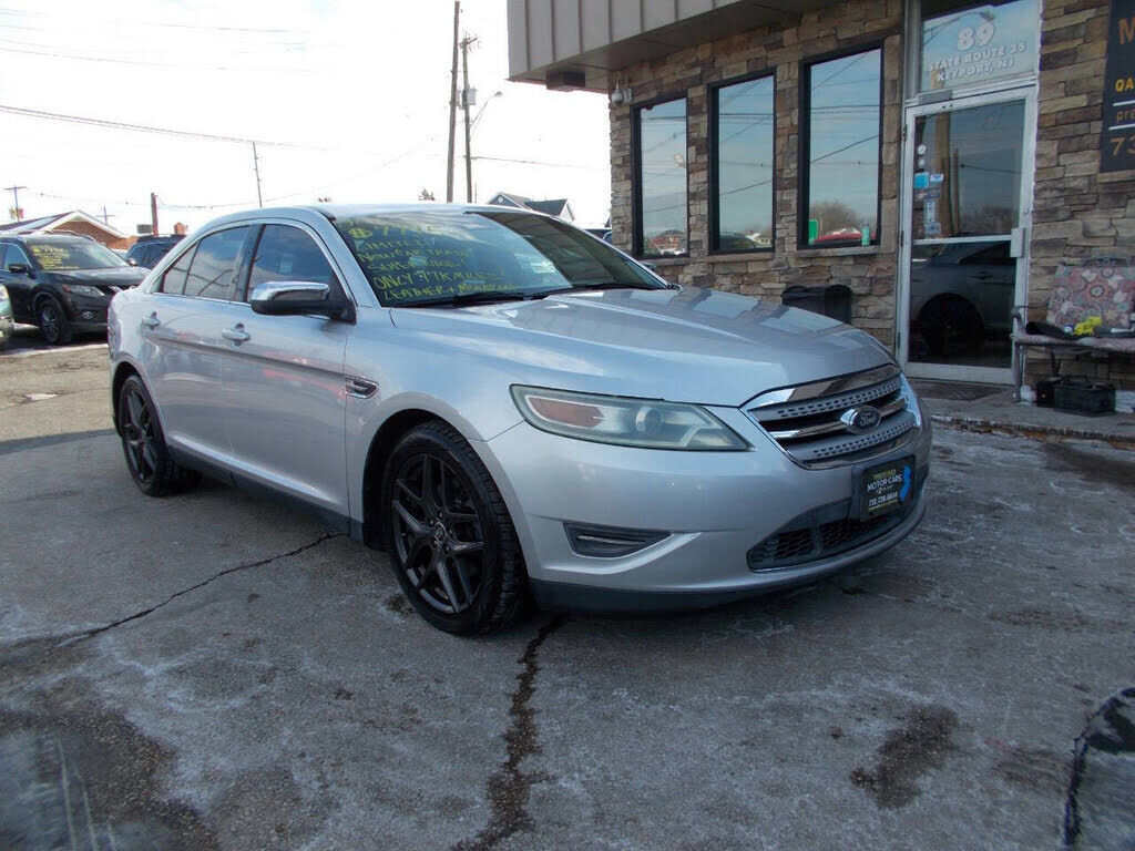 2010 FORD Taurus
