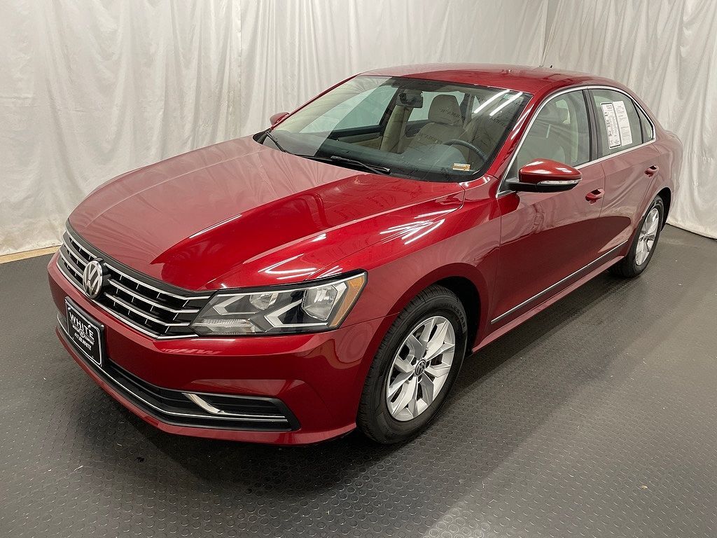 2017 VOLKSWAGEN Passat