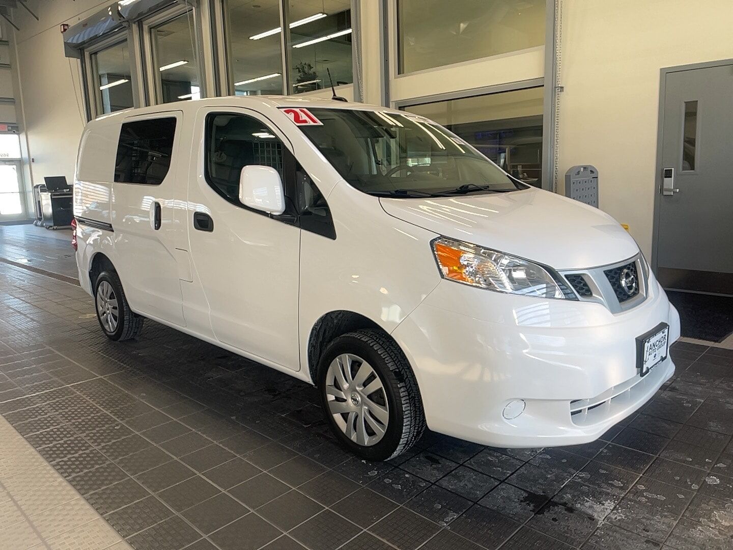 2021 NISSAN NV200