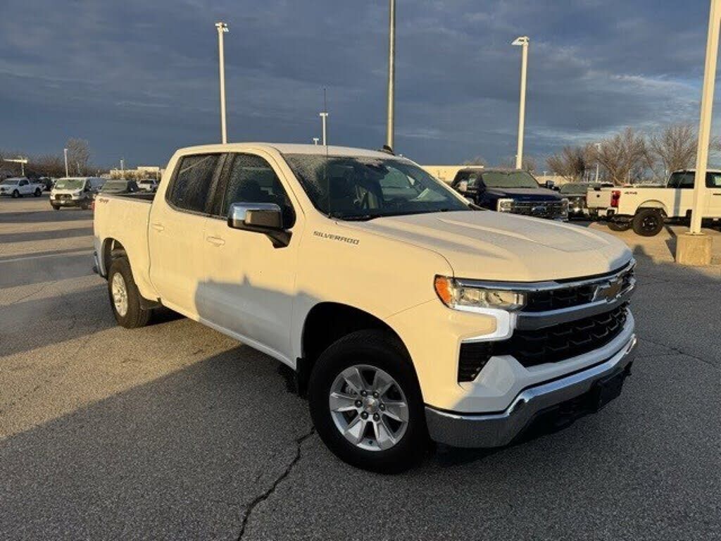 2025 CHEVROLET Silverado
