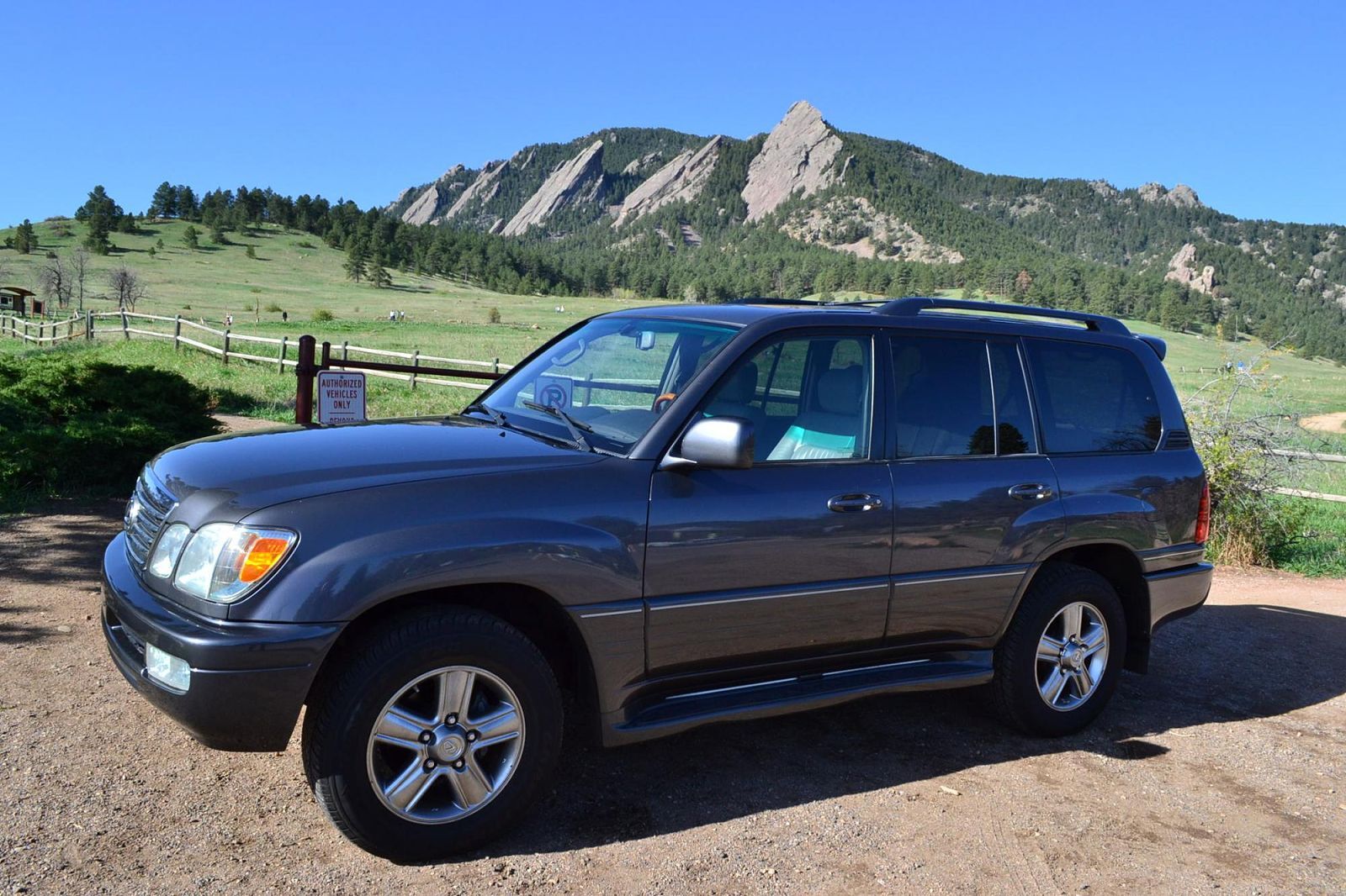 2006 LEXUS LX