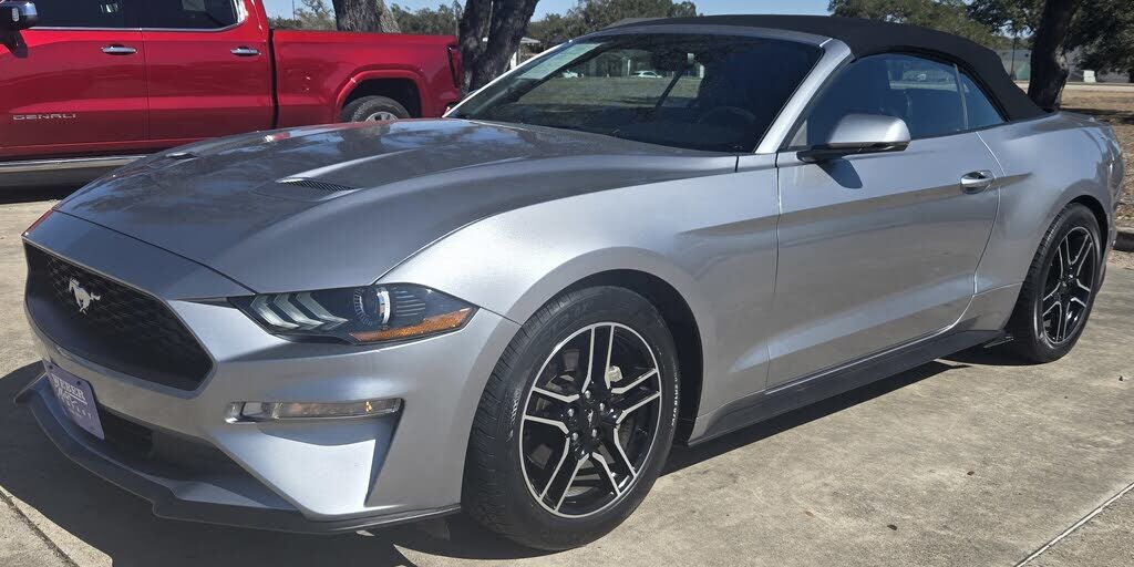 2020 FORD Mustang