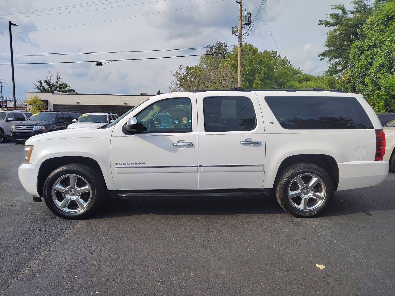 2014 CHEVROLET Suburban