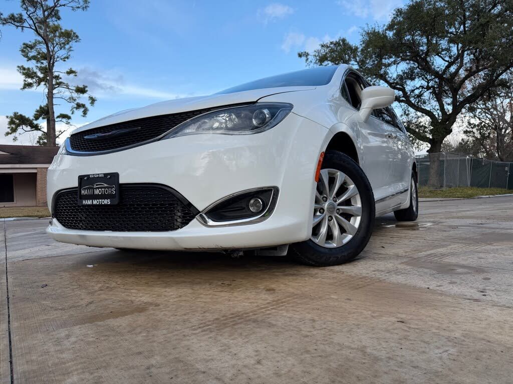 2019 CHRYSLER Pacifica