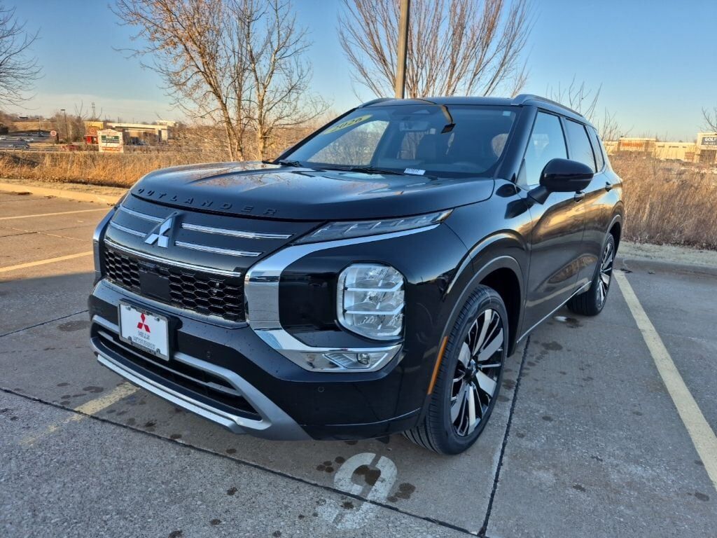 2026 MITSUBISHI Outlander