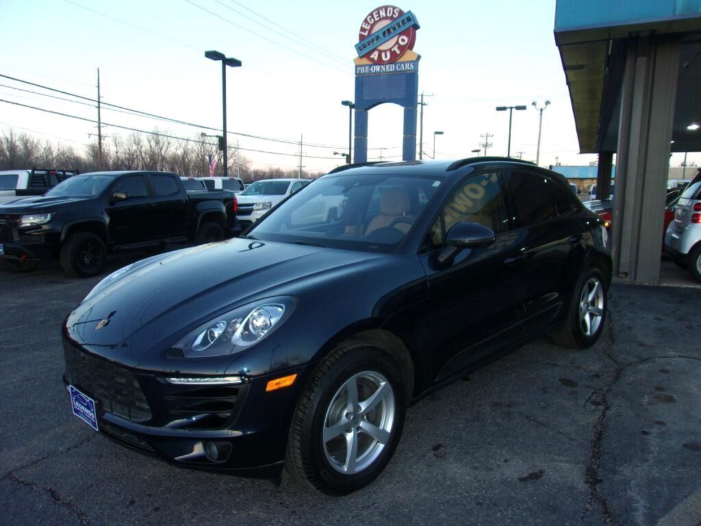 2018 PORSCHE Macan