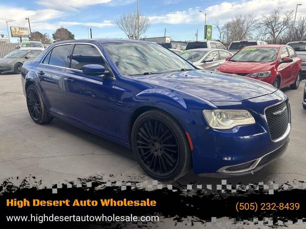 2019 CHRYSLER 300