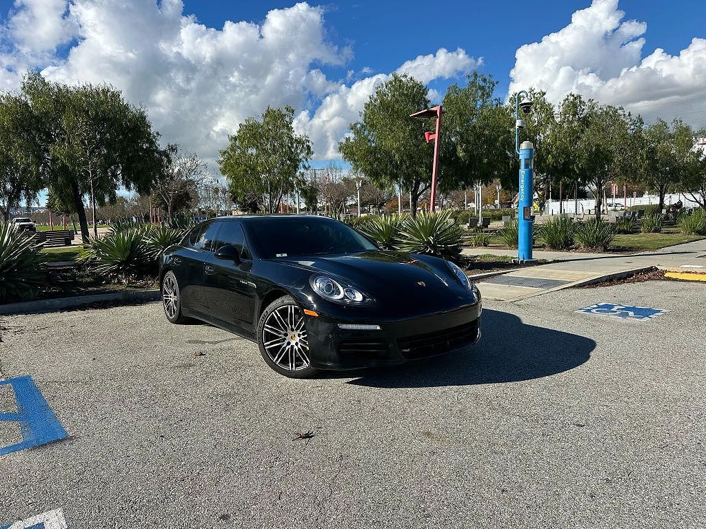 2016 PORSCHE Panamera