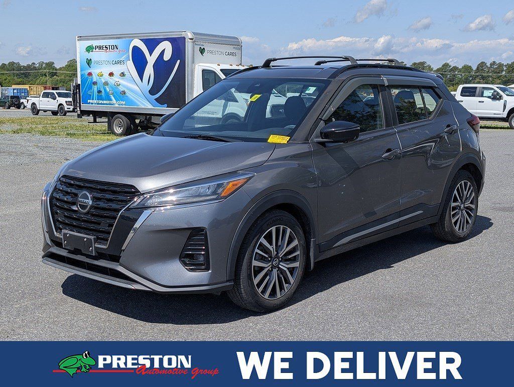 2021 NISSAN Kicks