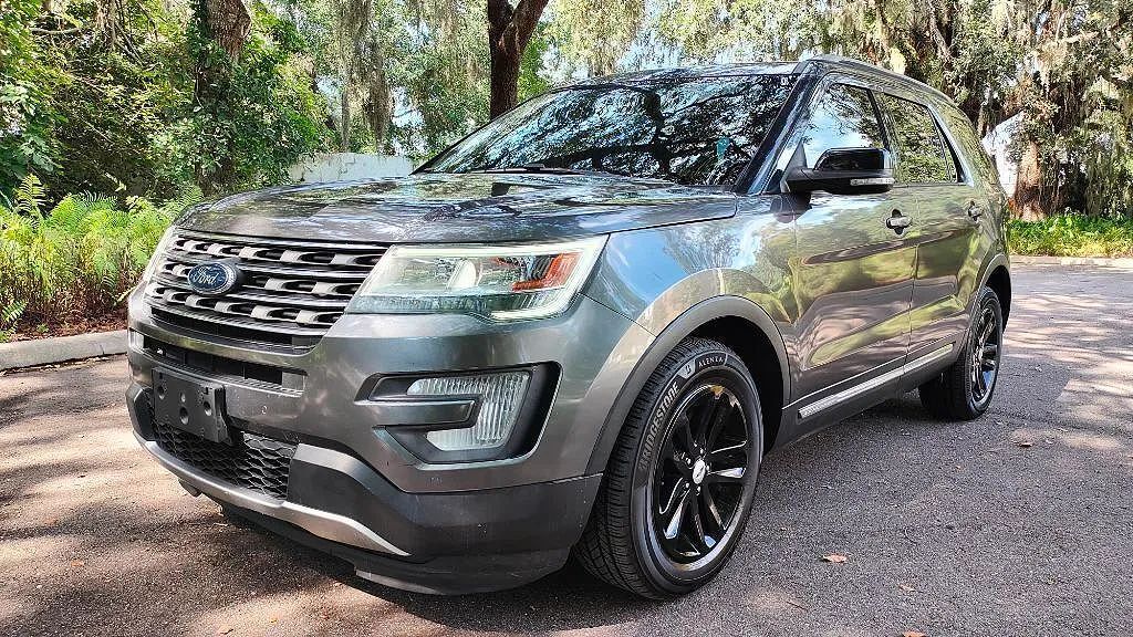 2017 FORD Explorer