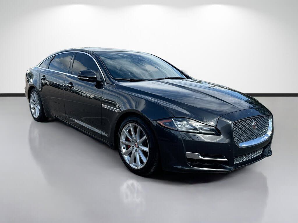 2018 JAGUAR XJ