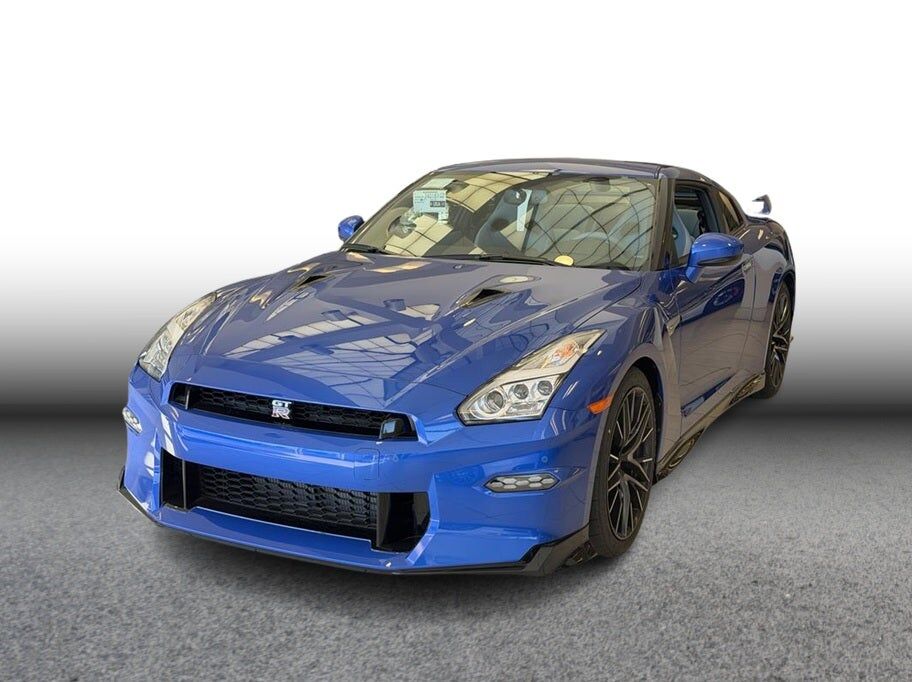 2024 NISSAN GT-R