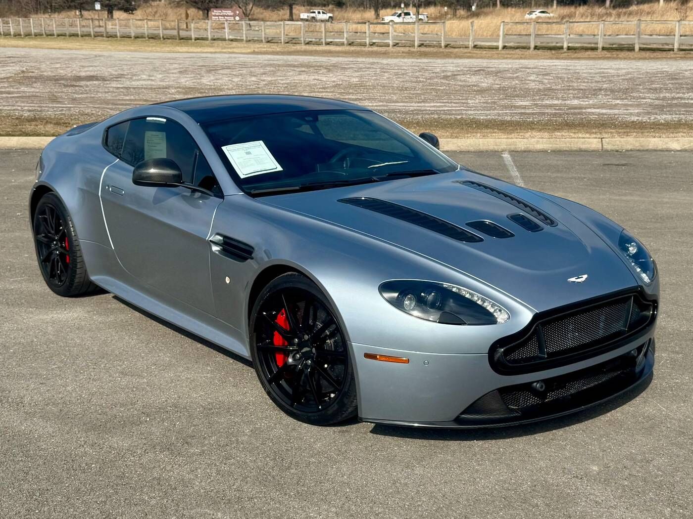 Aston Martin V12 Vantage