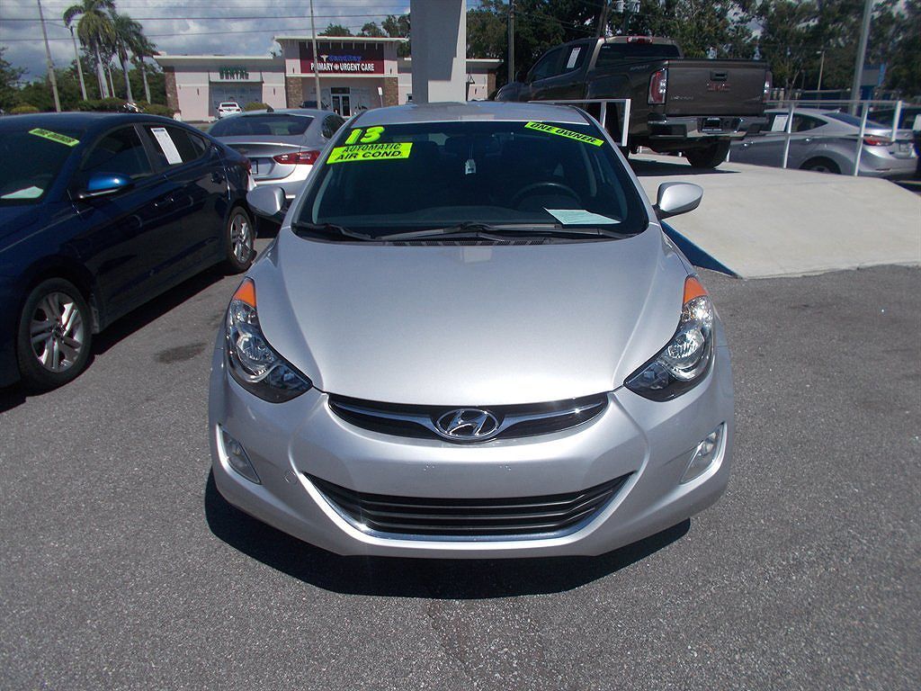 2013 HYUNDAI Elantra