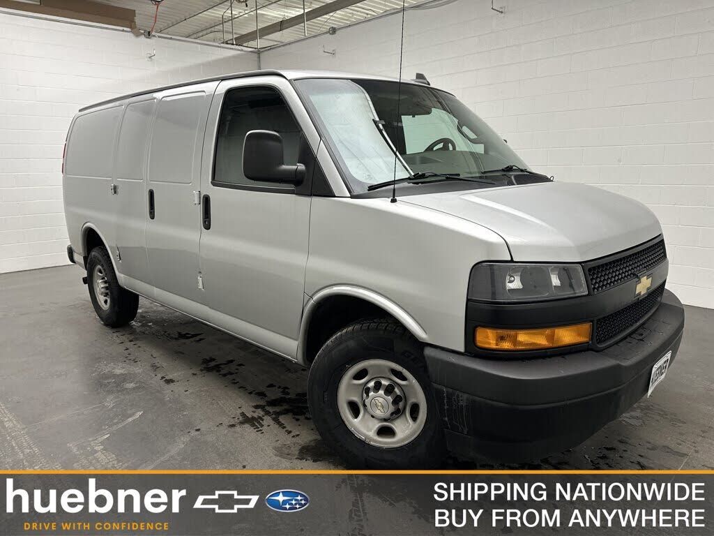 2020 CHEVROLET Express