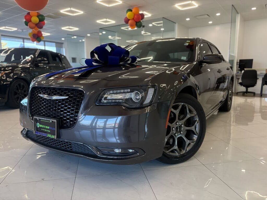 2017 CHRYSLER 300