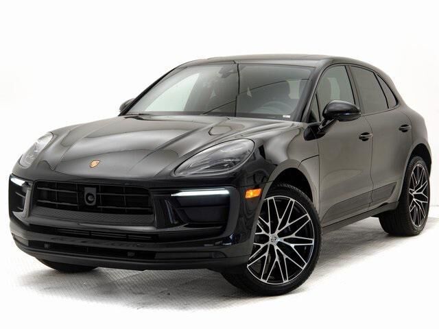 2025 PORSCHE Macan