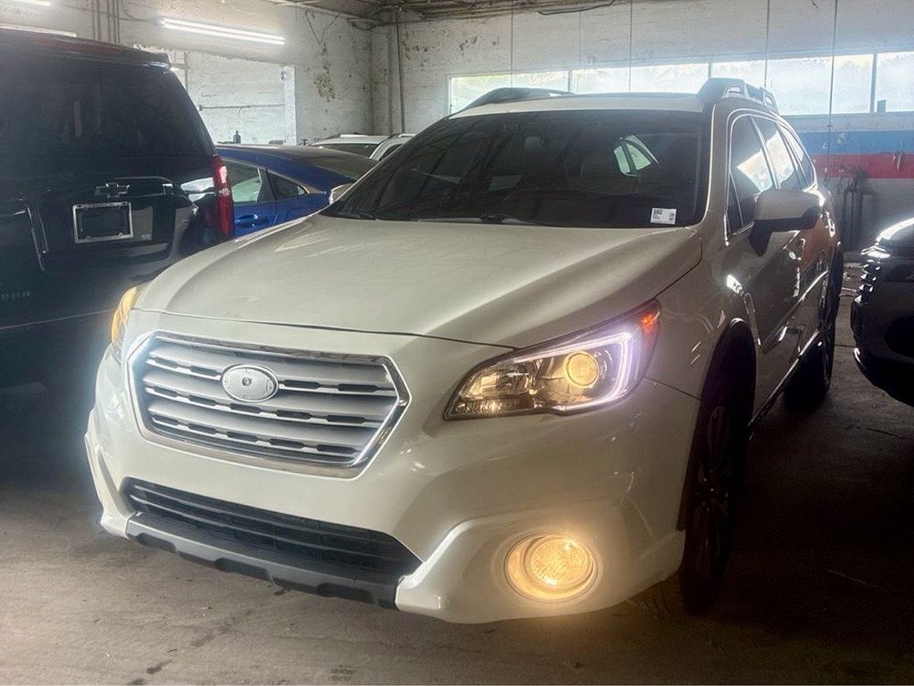2016 SUBARU Outback