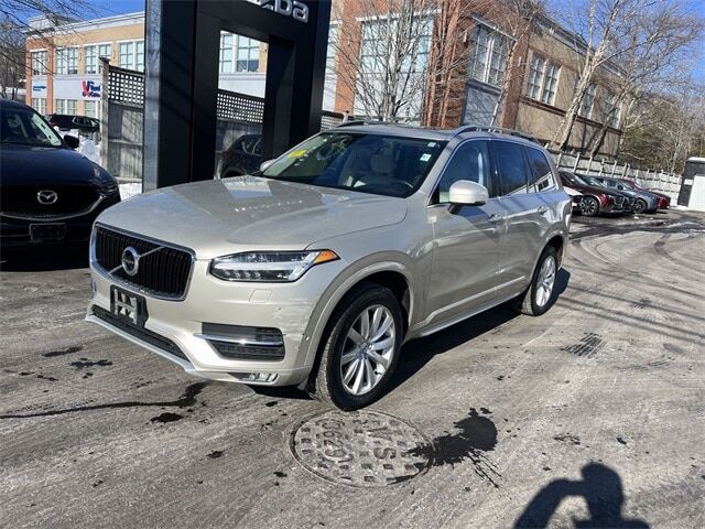 2016 VOLVO XC90