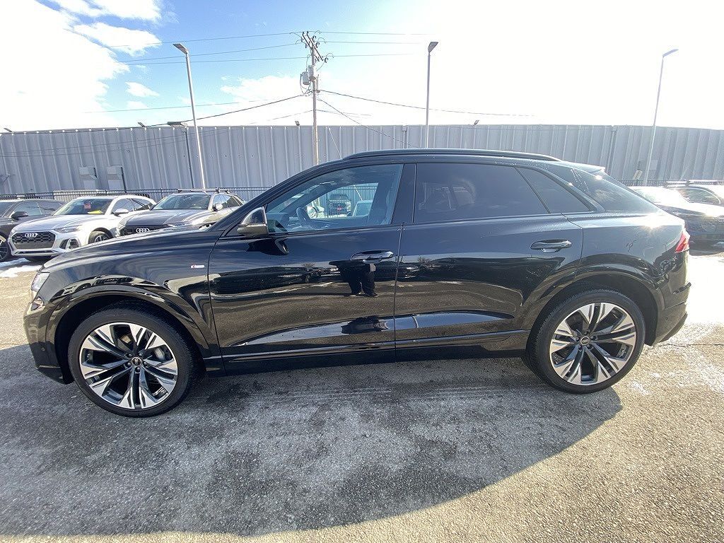2025 Audi Q8
