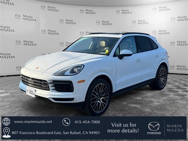 2022 PORSCHE Cayenne