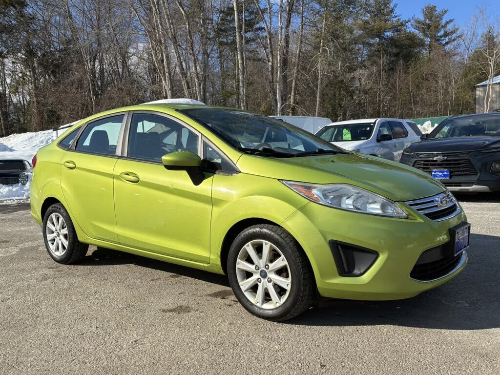 2012 FORD Fiesta