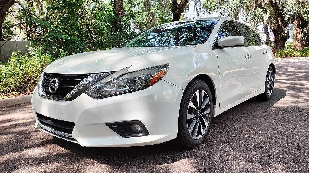2017 NISSAN Altima