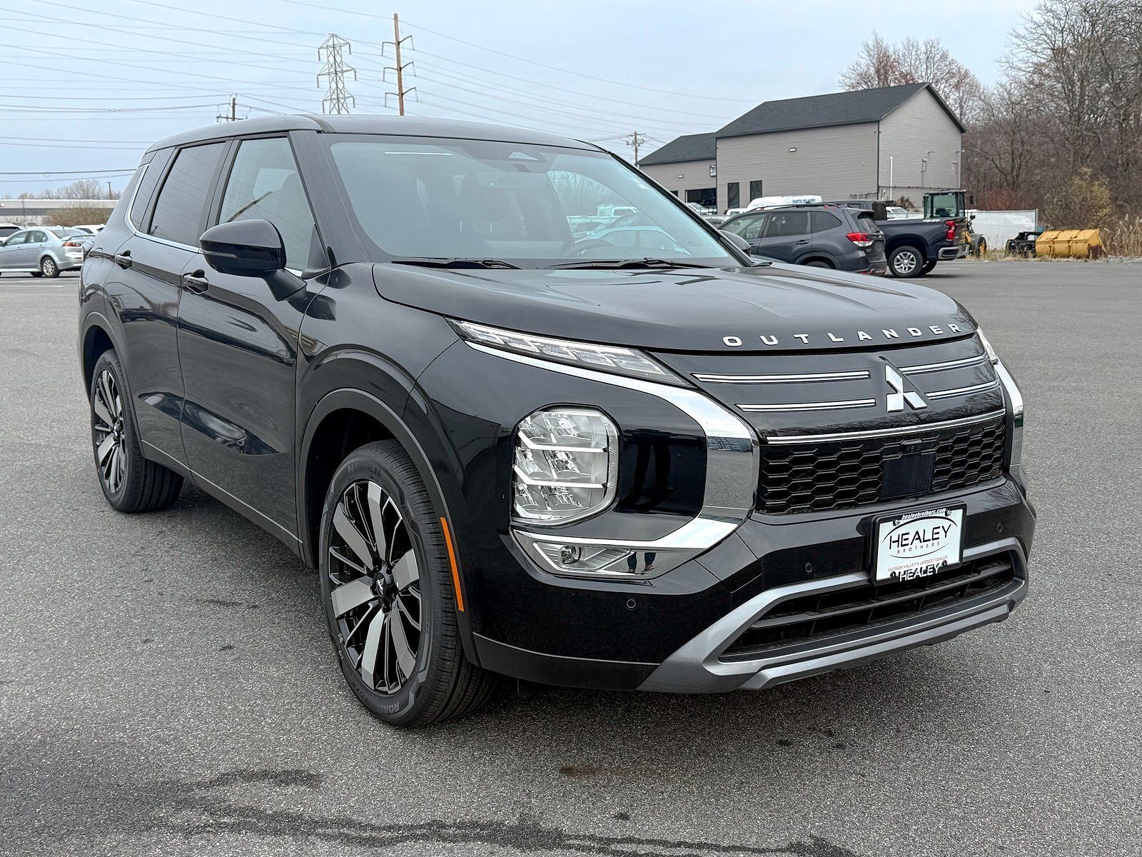 2025 MITSUBISHI Outlander