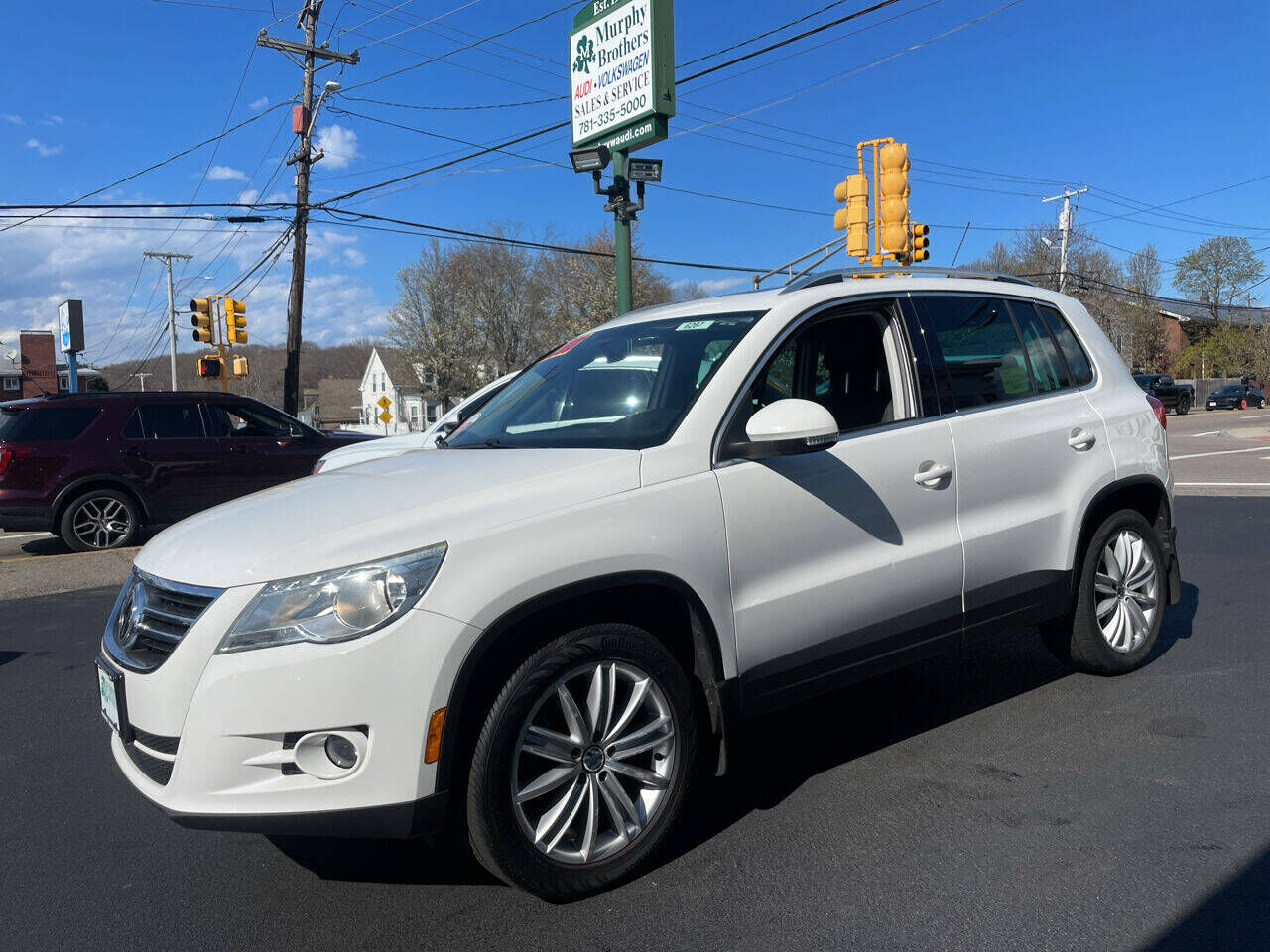 2011 VOLKSWAGEN Tiguan