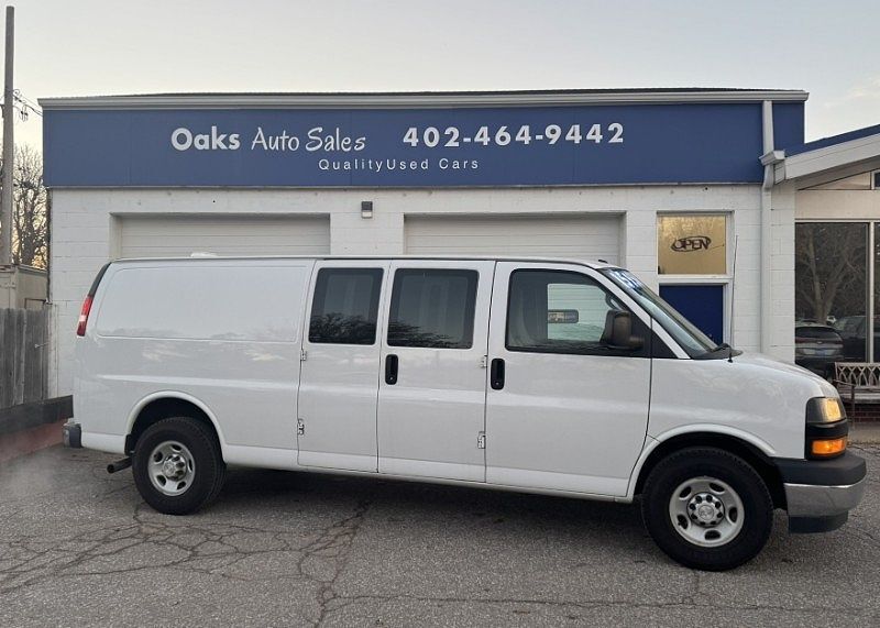 2019 CHEVROLET Express