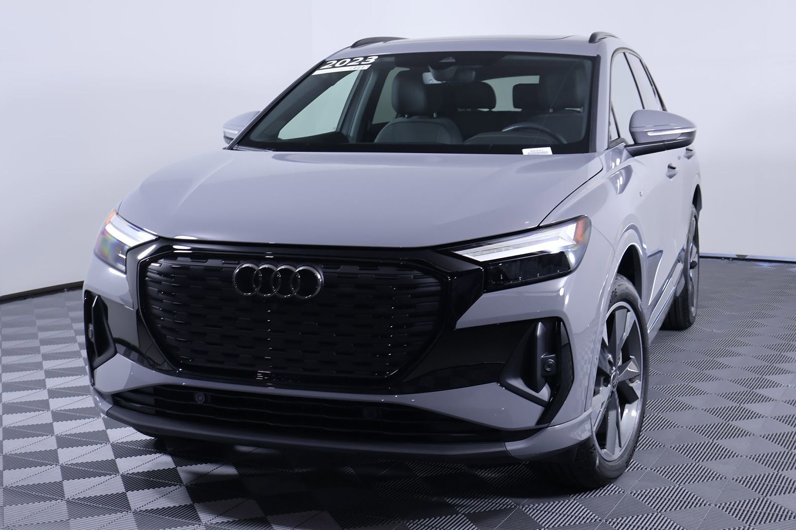 2023 AUDI Q4