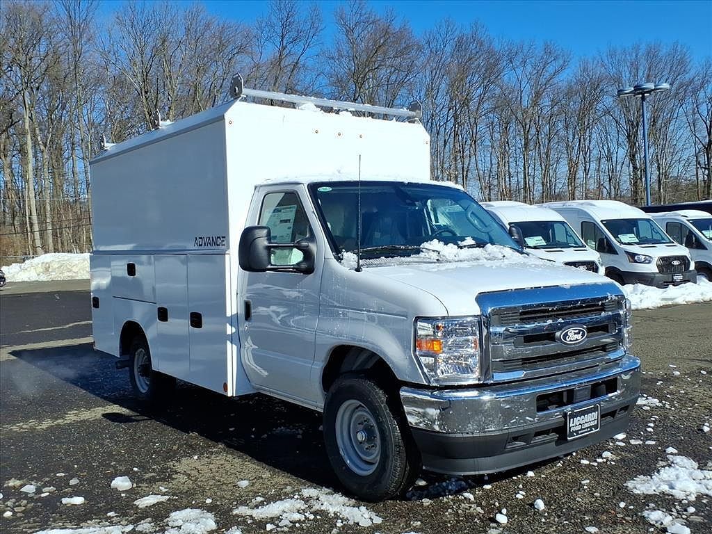 2026 Ford E-350