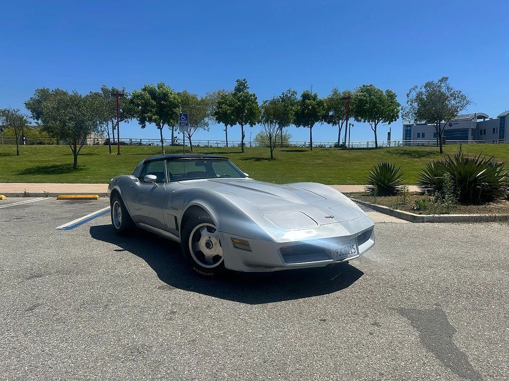 1982 CHEVROLET Corvette