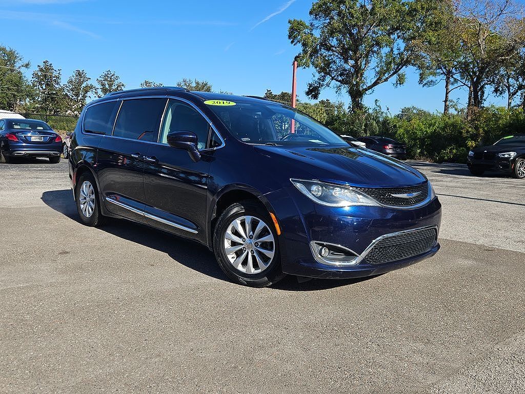 2019 CHRYSLER Pacifica